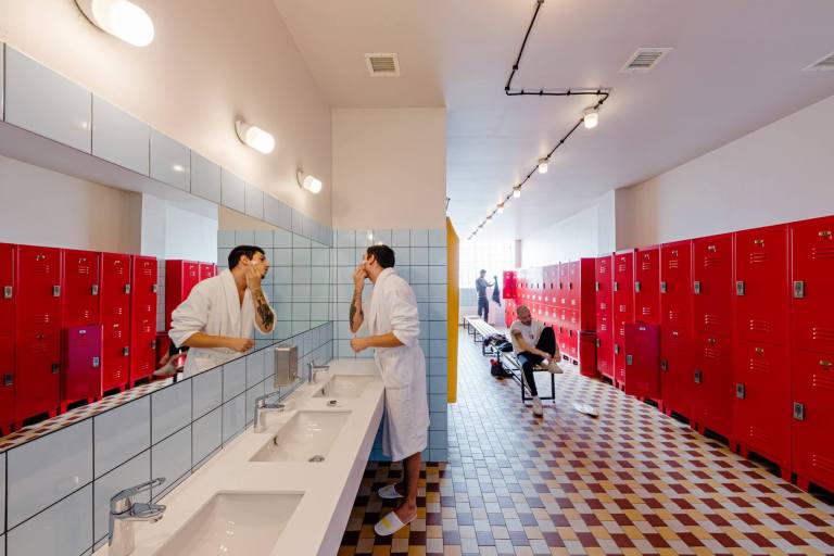 bagni Fabrika Hostel